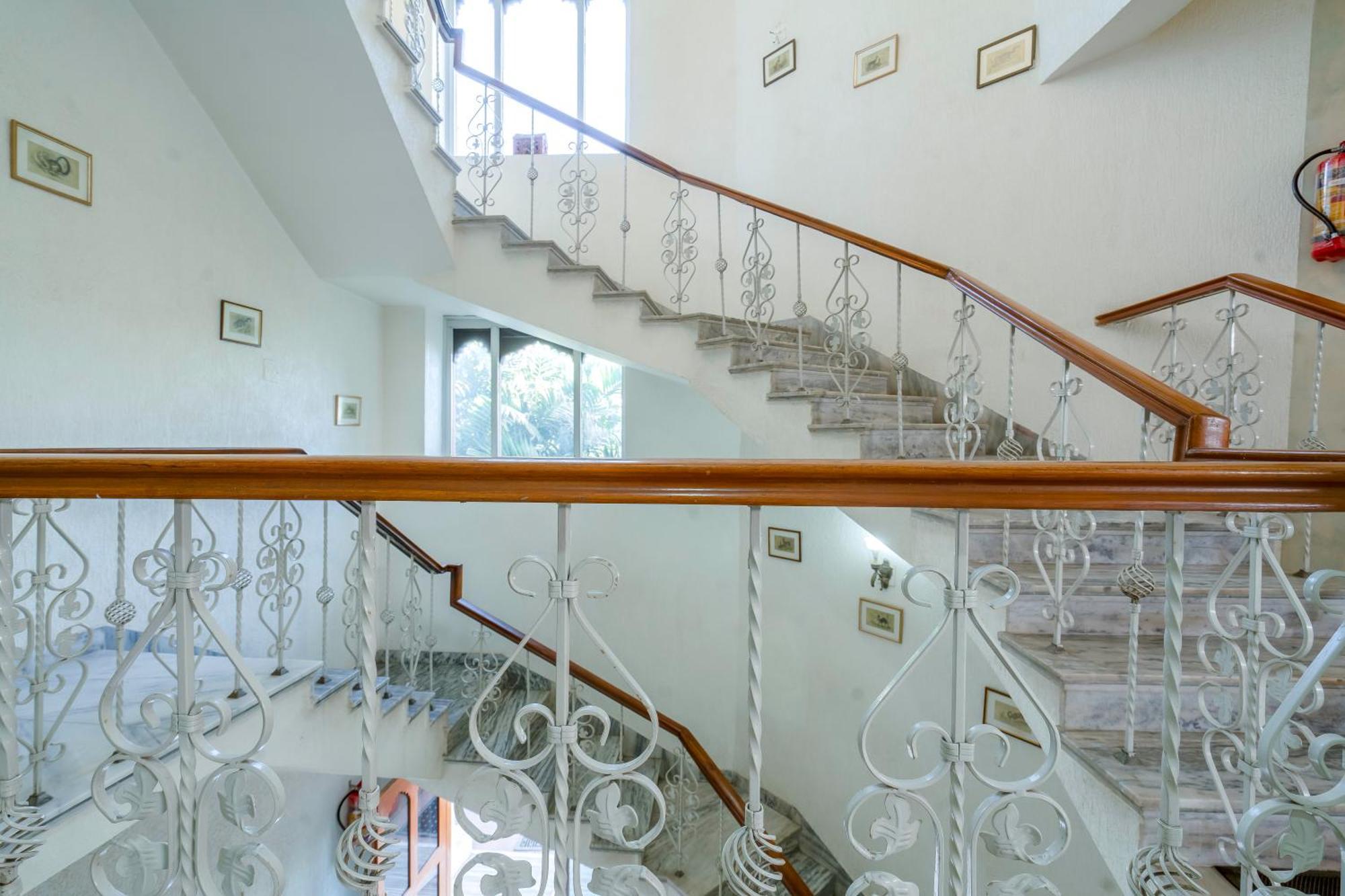 Hotel Chandrawati Palace Ābu Road Extérieur photo