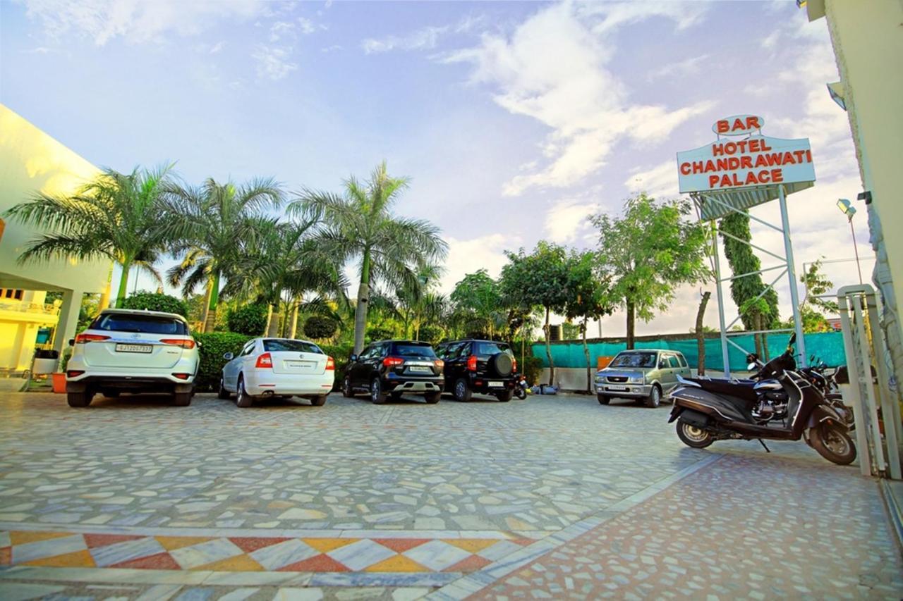 Hotel Chandrawati Palace Ābu Road Extérieur photo